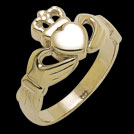 W957B Claddagh yellow gold ring